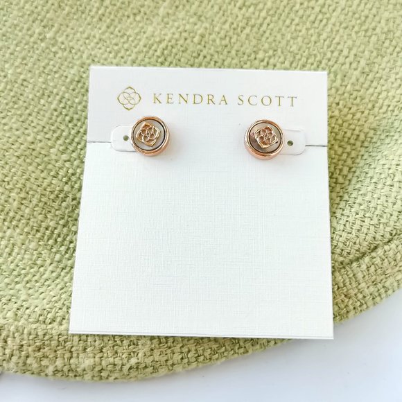 Kendra Scott Jewelry Brand New Kendra Scott Stamped Dira Golden